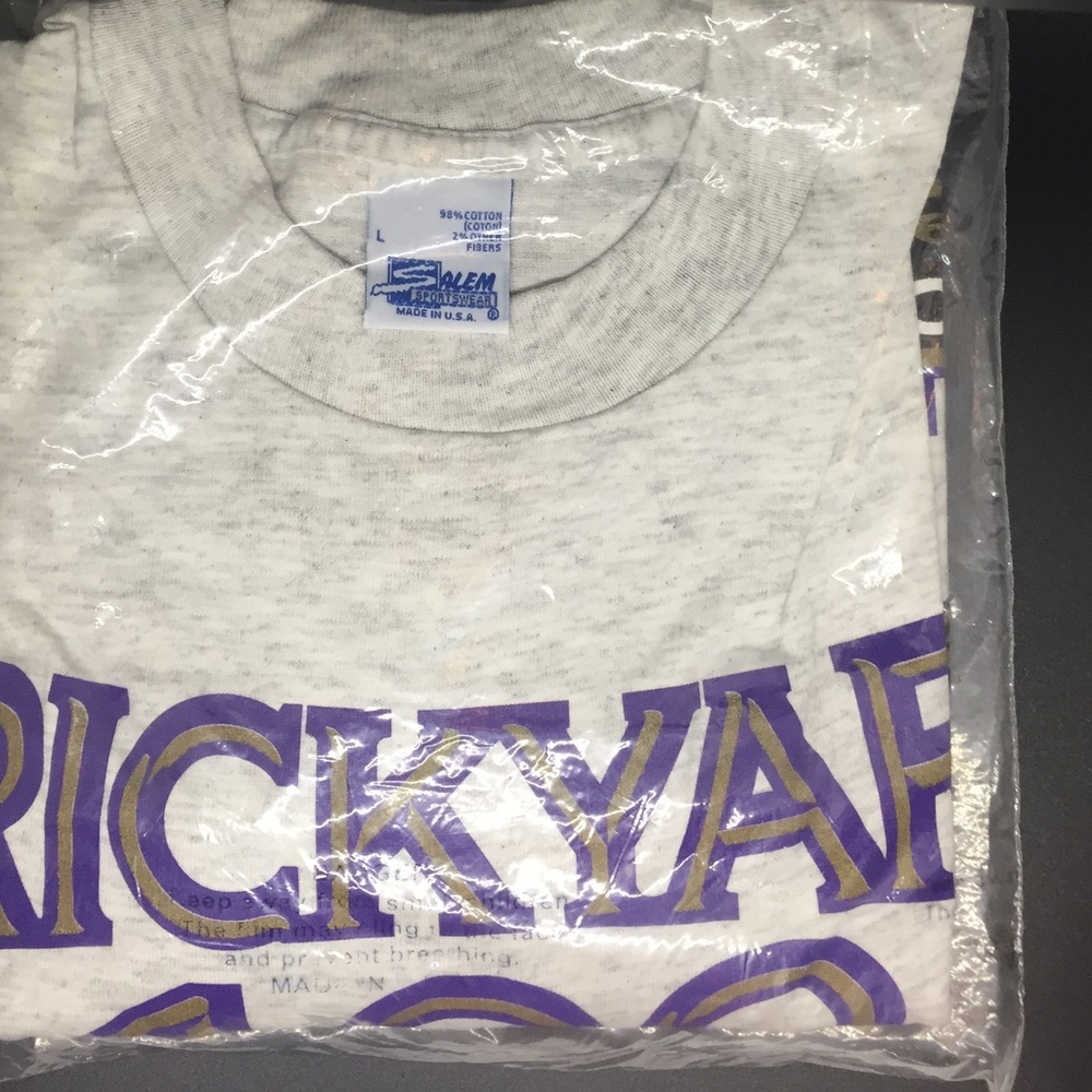 Wow! Vintage racing shirt new 1994